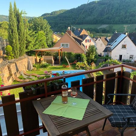 Weingut Stiftshof Hotel Enkirch Exterior photo